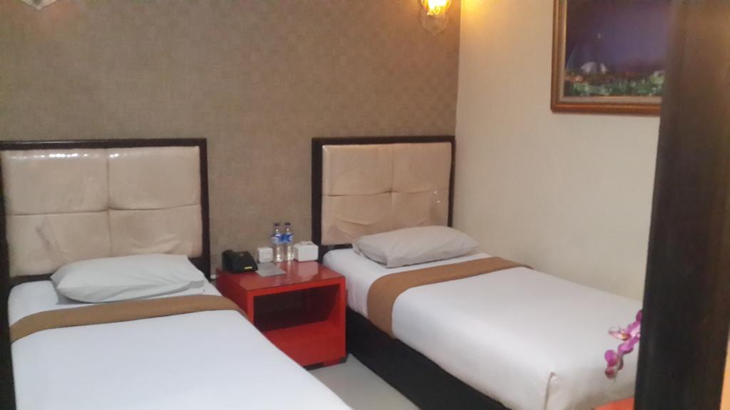ג'קרטה California Hotel מראה חיצוני תמונה