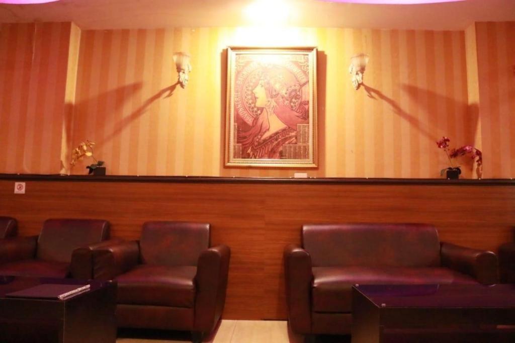 ג'קרטה California Hotel מראה חיצוני תמונה
