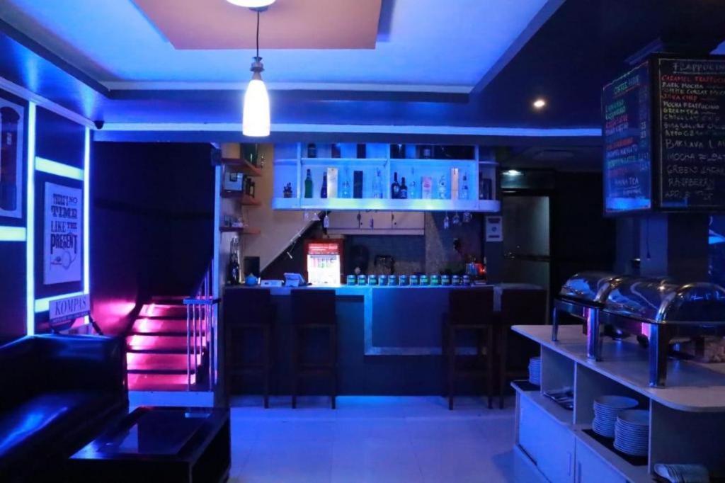 ג'קרטה California Hotel מראה חיצוני תמונה