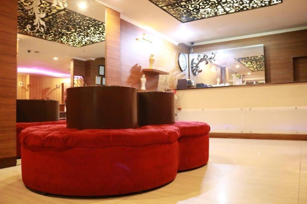 ג'קרטה California Hotel מראה חיצוני תמונה