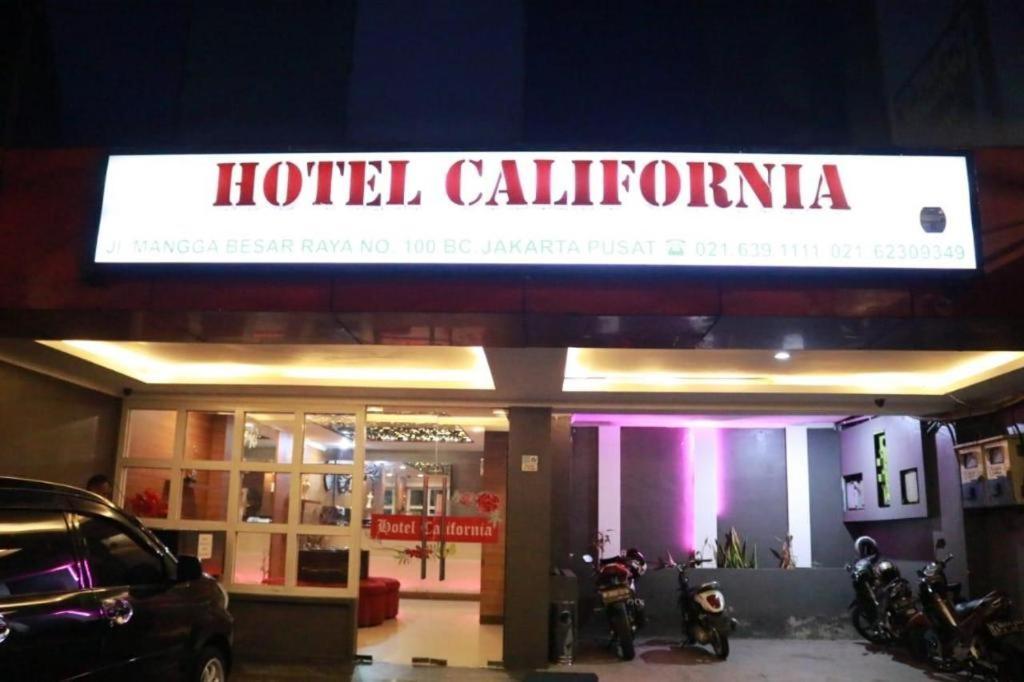 ג'קרטה California Hotel מראה חיצוני תמונה