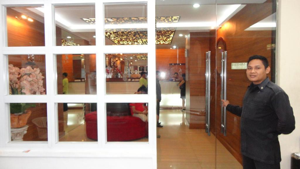 ג'קרטה California Hotel מראה חיצוני תמונה