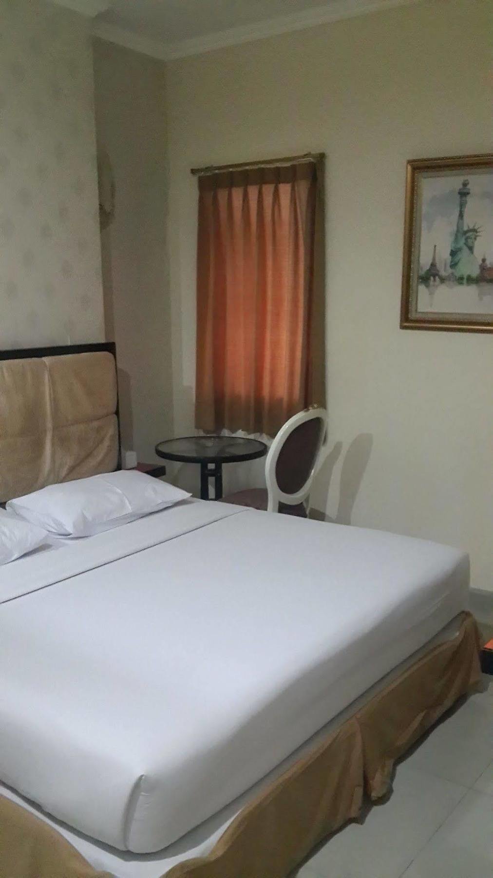 ג'קרטה California Hotel מראה חיצוני תמונה