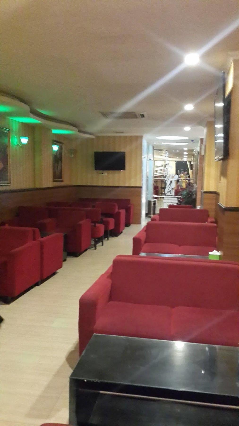 ג'קרטה California Hotel מראה חיצוני תמונה